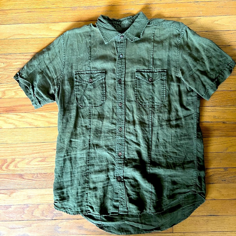 Banana Republic Casual Button Down Shirt